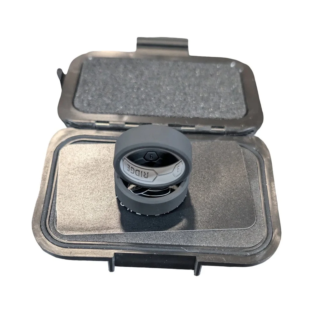 Qq2O The Ridge Wallet - 8MM SILICONE Ring Set - Royal Black - Size 9 Open Box